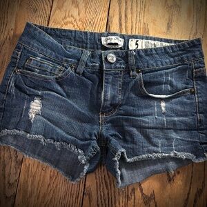 Indigo Rein Jean shorts. Size 5 25.00